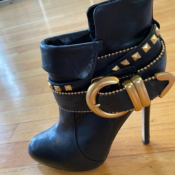 Dolce Vita Braxton Booties with Studded Straps - Picture 4 of 7